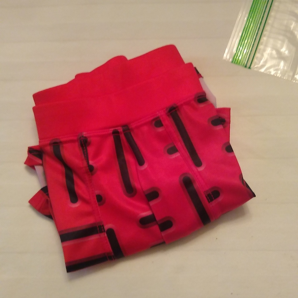 Stylish Swim Trunks - Picture 8 of 9